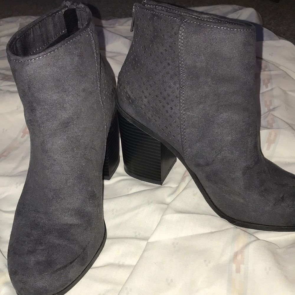 Size 6.5 heeled bootie, Greyson blue slate color